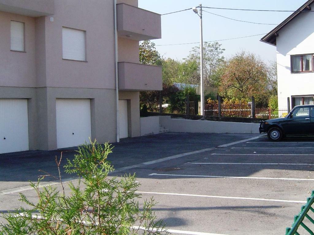 Apartmani Almica Zagreb Buitenkant foto